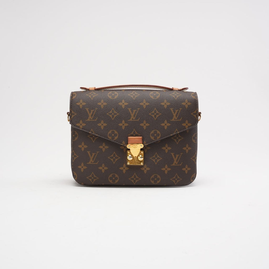 Louis Vuitton Pochette Métis Monogram Canvas 2022