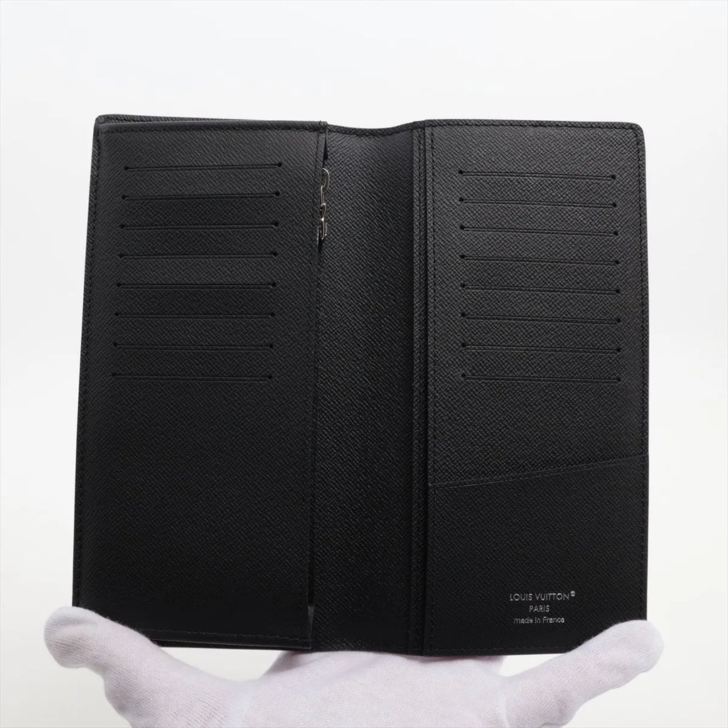 Louis Vuitton Taiga Brazza Long Wallet Black