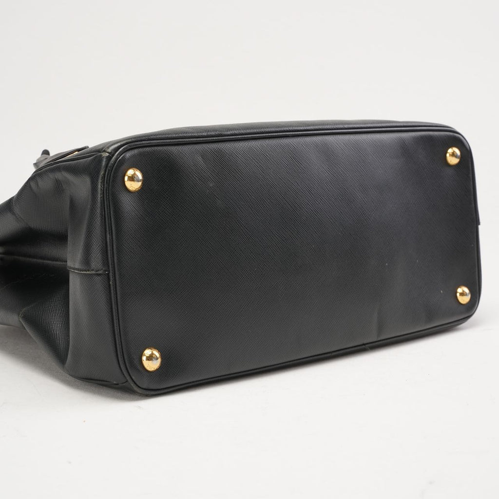 Prada Black Saffiano Medium Galleria Zip Tote Leather
