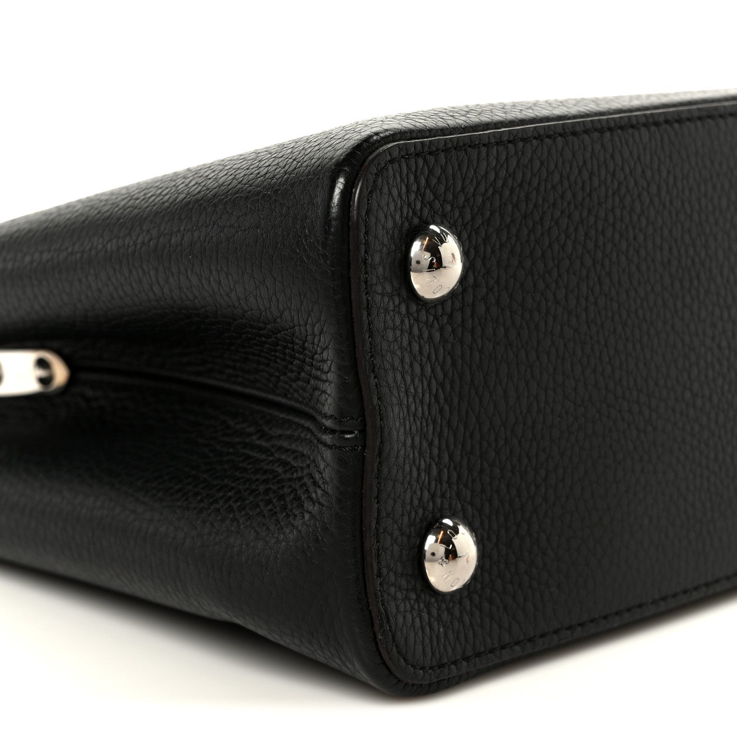 Taurillon Capucines MM Black Fuchsia