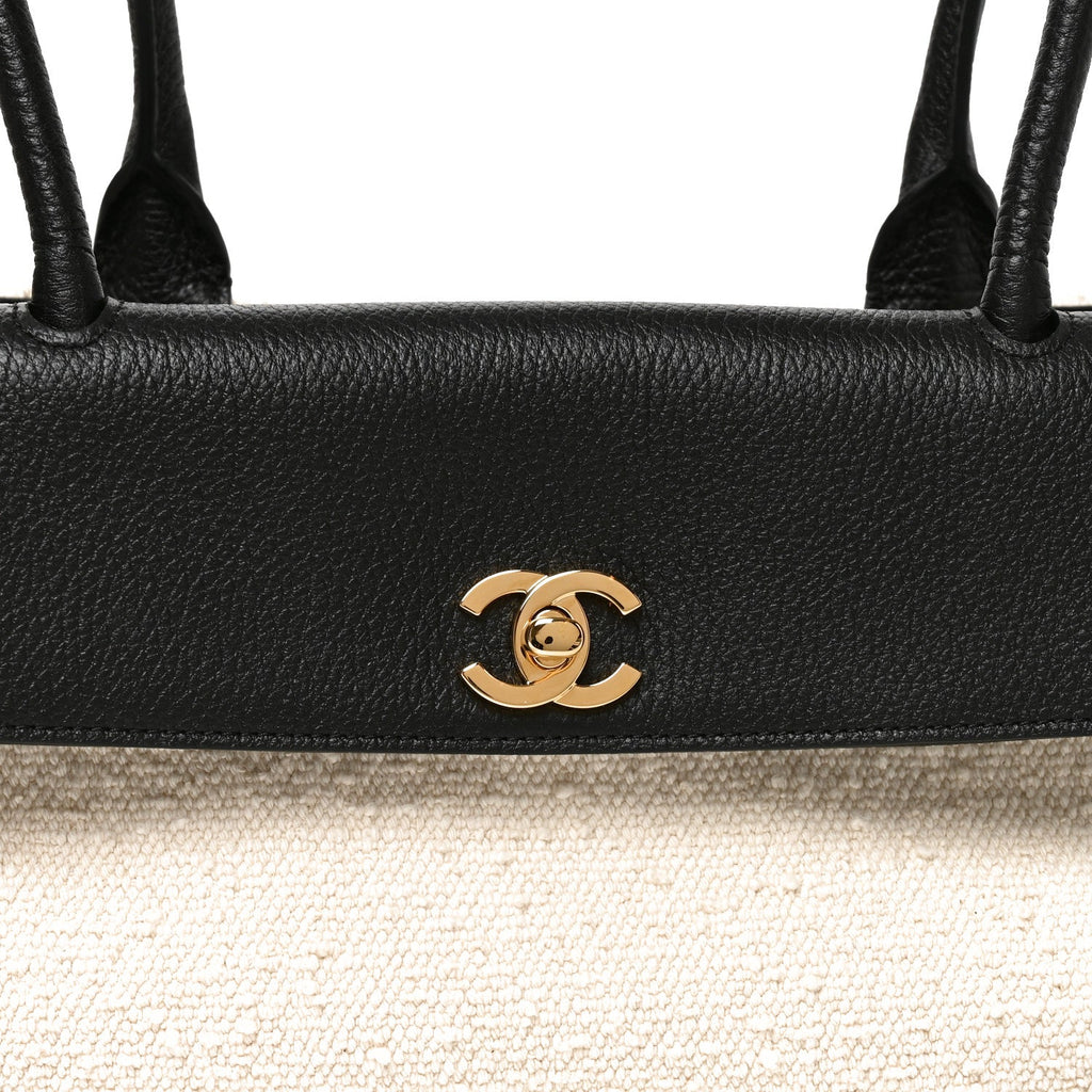 Grained Calfskin Boucle Urban Essentials Small Shopping Bag Ecru Black