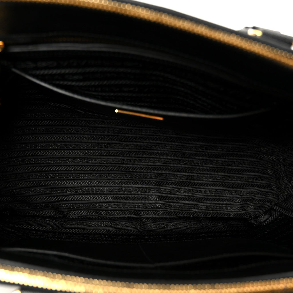Saffiano Lux Large Galleria Double Zip Tote Black