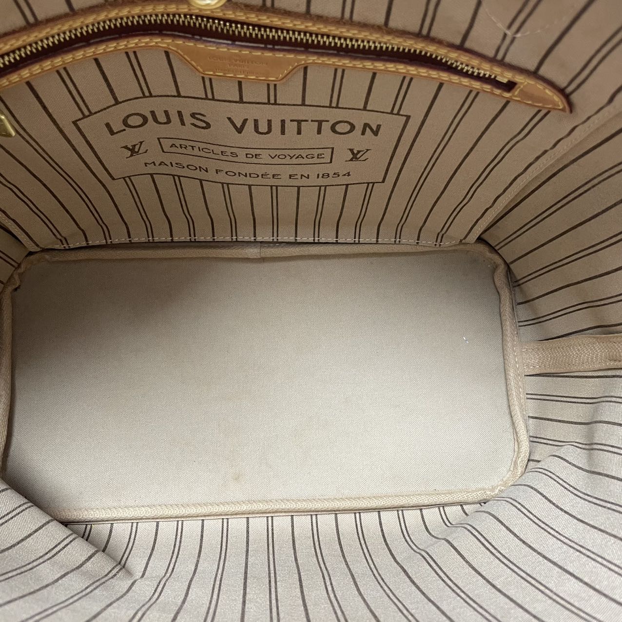 Louis Vuitton Monogram Neverfull MM Tote Bag 2014