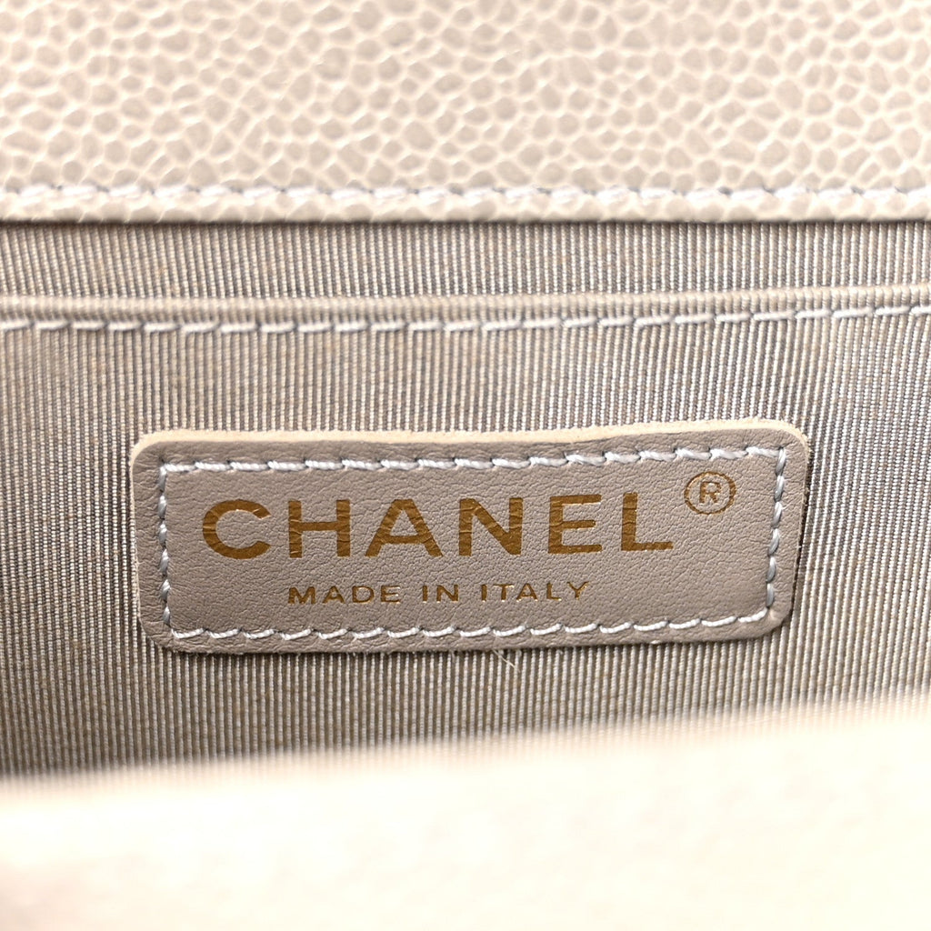 Caviar Quilted Medium Boy Flap Grey