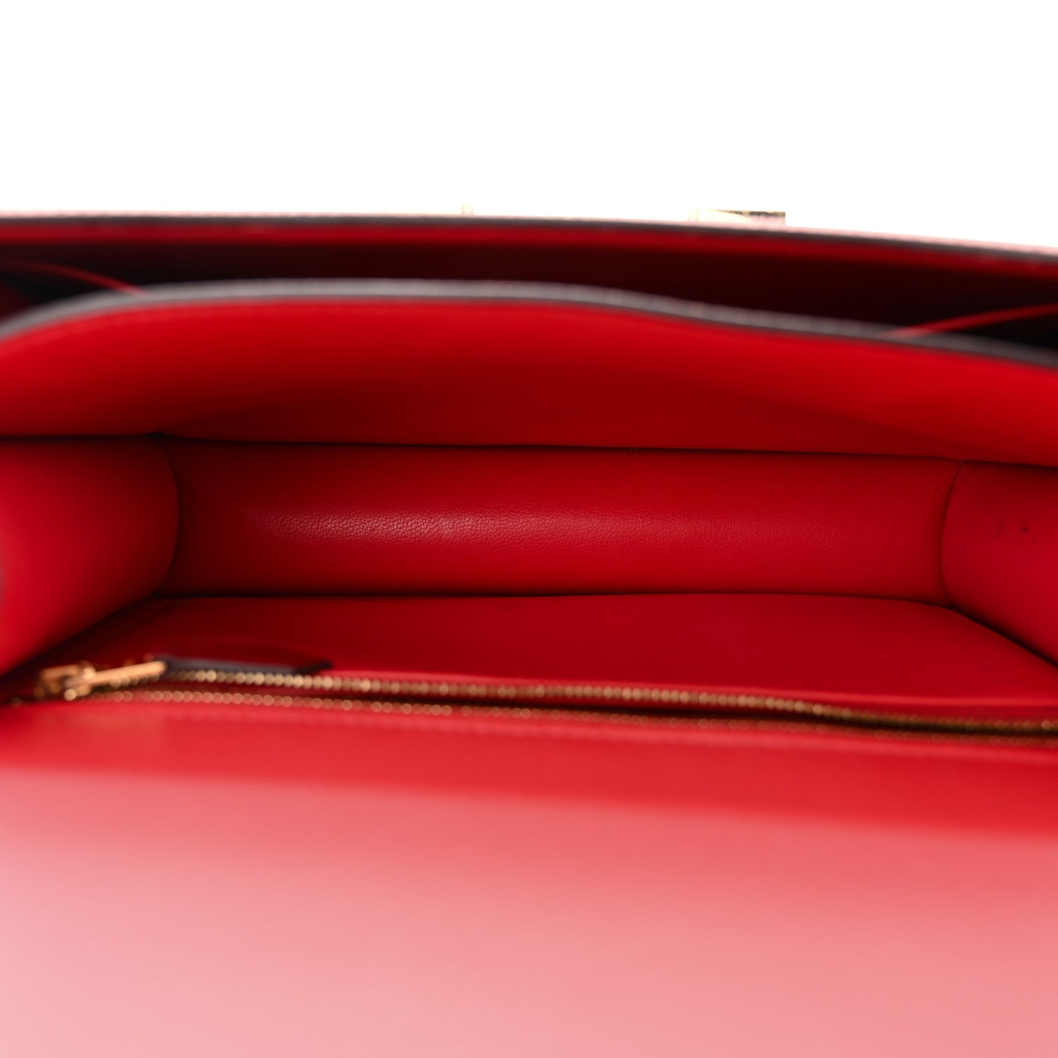 Epsom Enamel Constance 24 Rouge Grenat