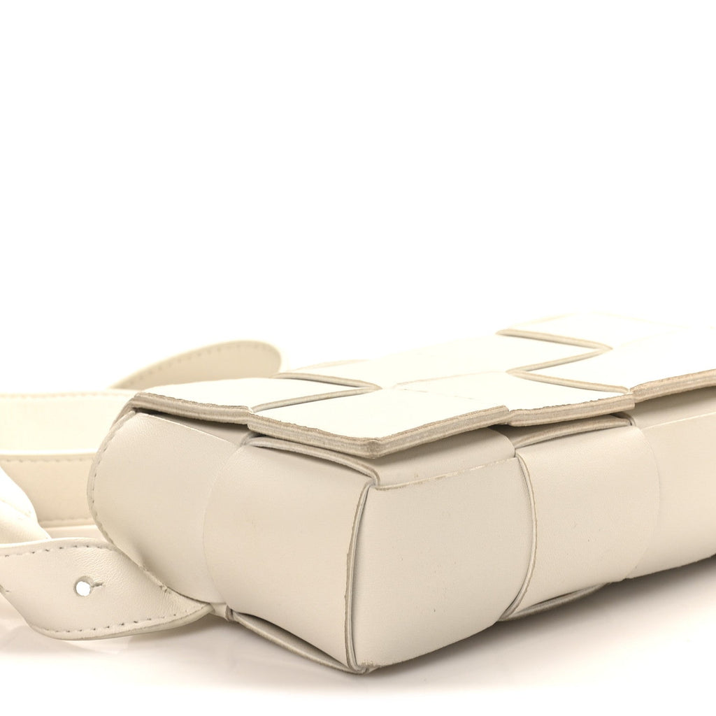 Nappa Maxi Intreccio The Belt Cassette Bag White