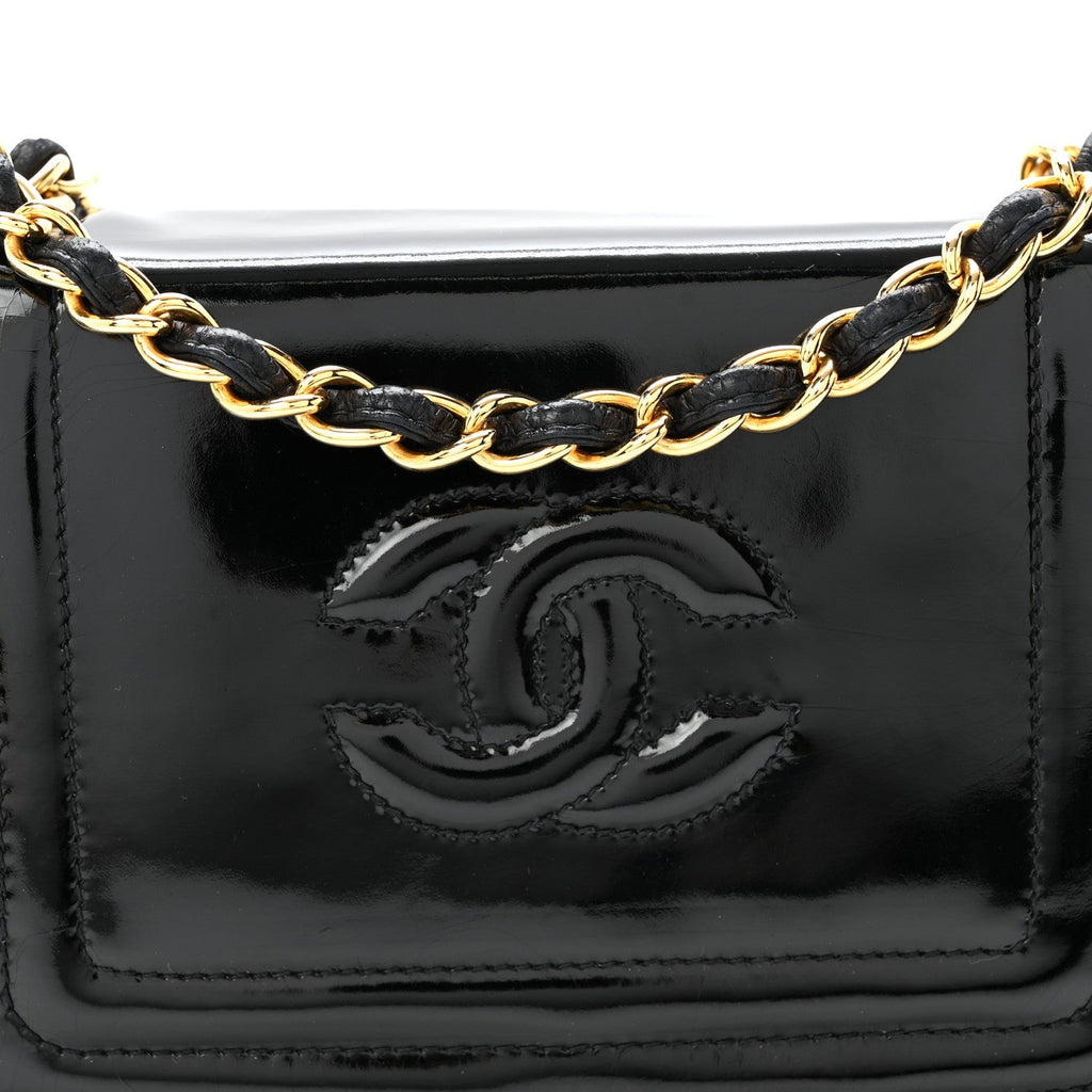 Patent Mini Flap Black