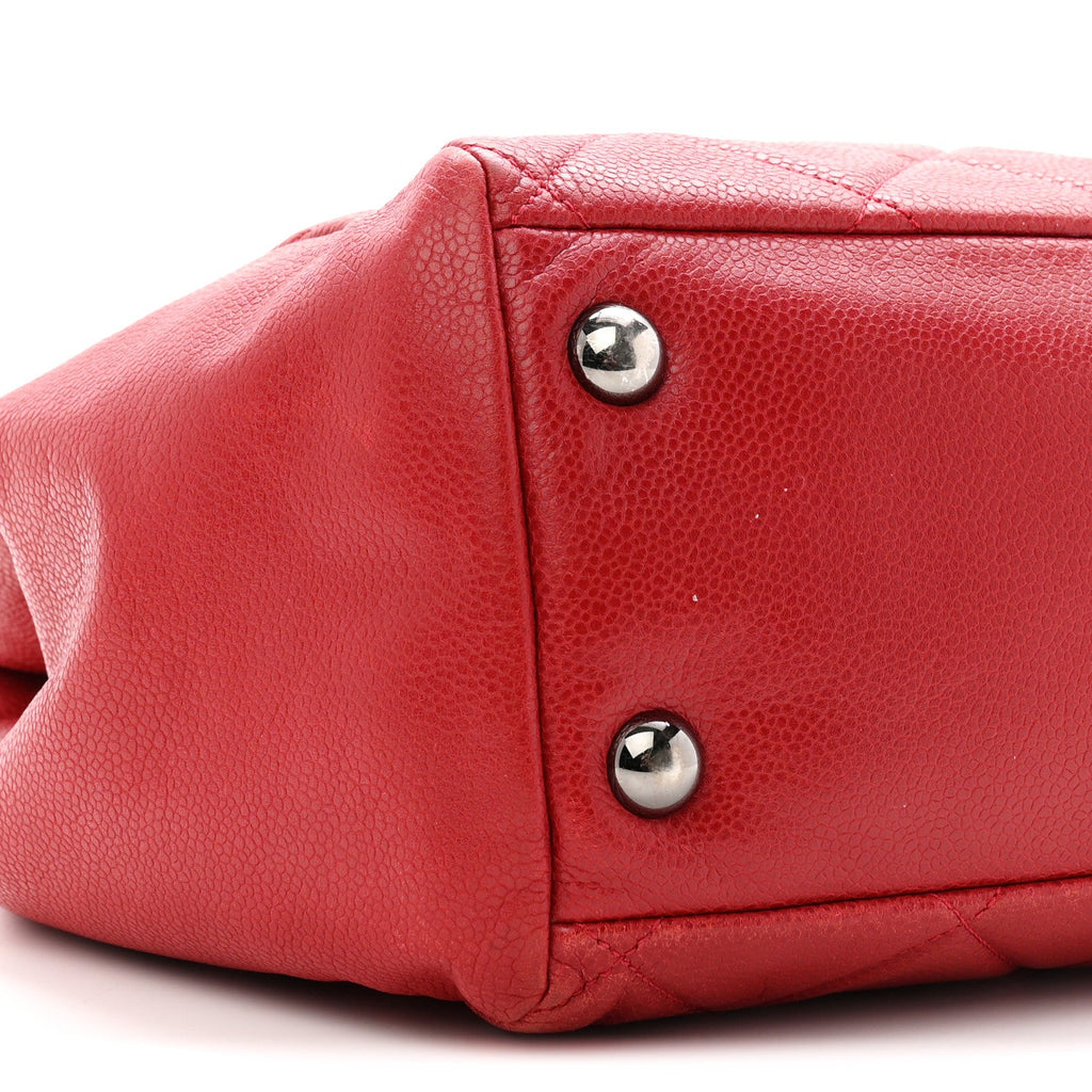 Caviar Quilted Large Cells Shopping Tote Red