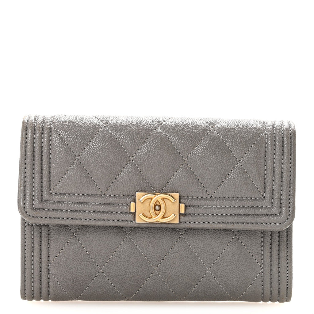 Caviar Quilted Medium Boy Flap Wallet Grey