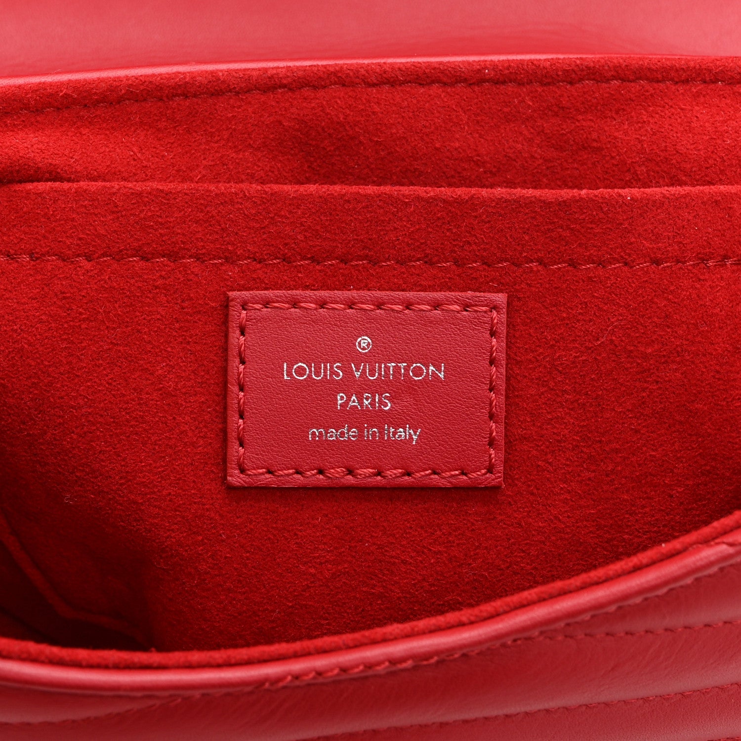 Calfskin New Wave Chain PM Scarlet