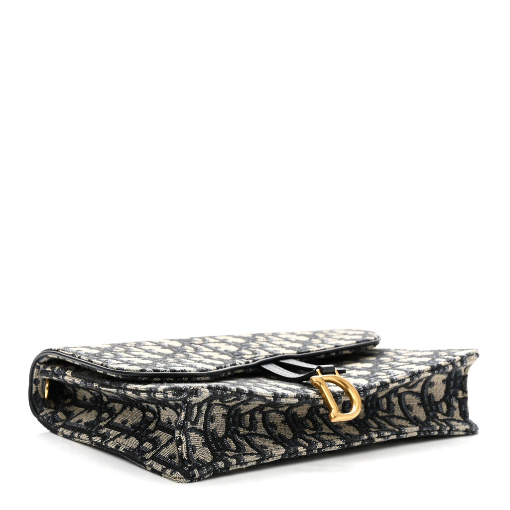Oblique Saddle Chain Pouch Blue