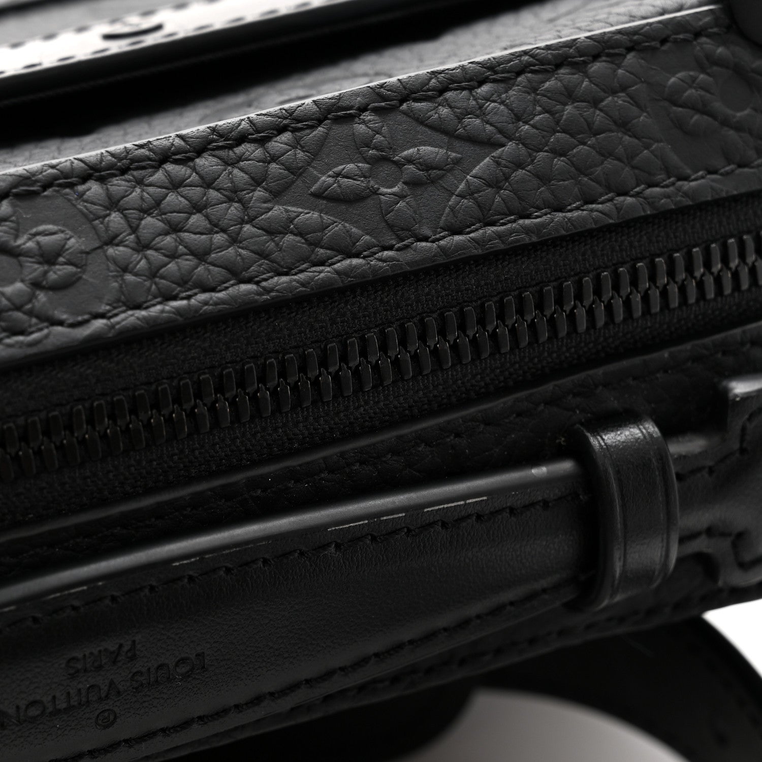 Taurillon Monogram Soft Trunk Black