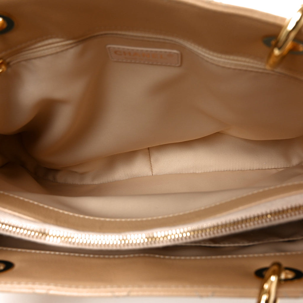 Caviar Quilted Grand Shopping Tote GST Beige Clair