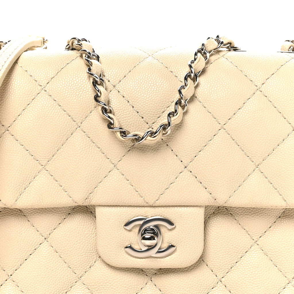 Caviar Quilted Medium Urban Companion Flap Ivory