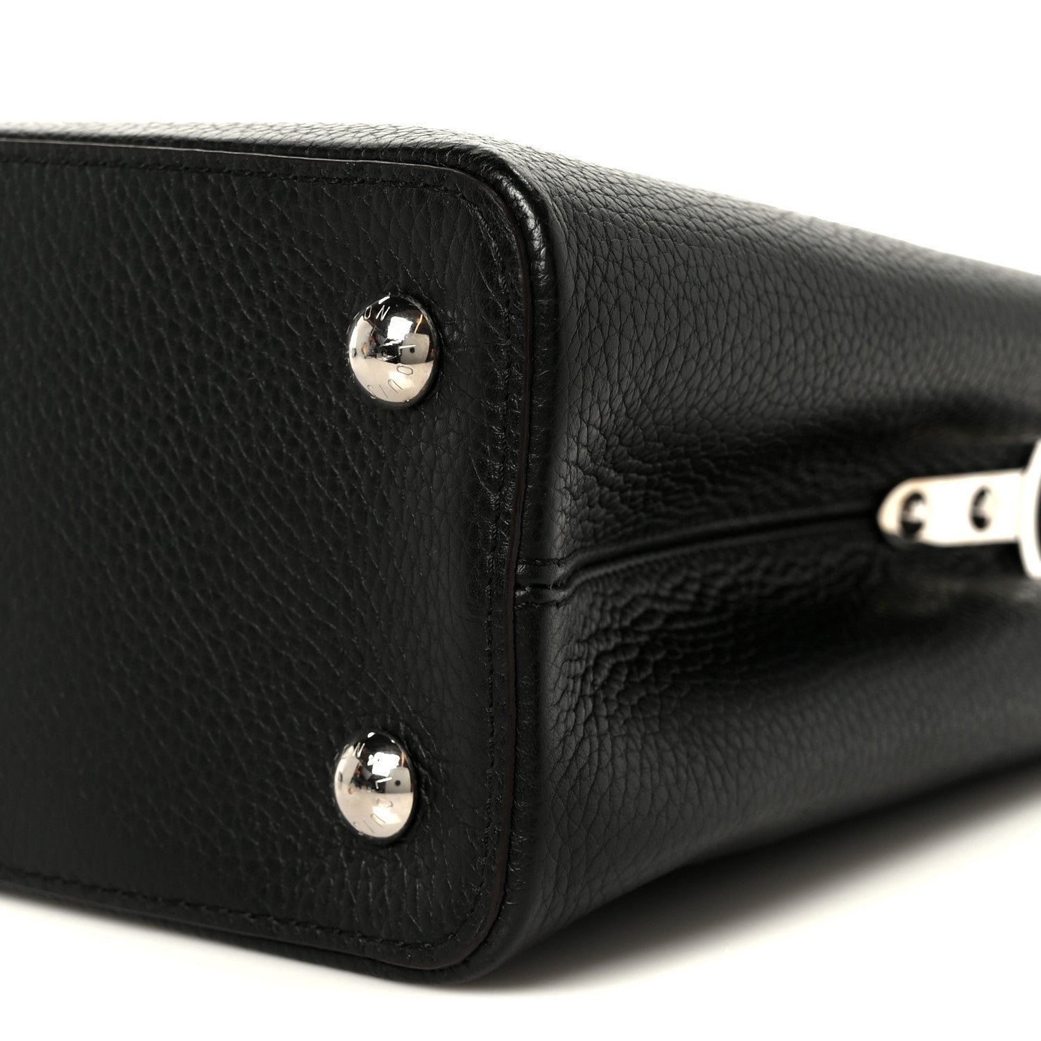 Taurillon Capucines MM Black Fuchsia