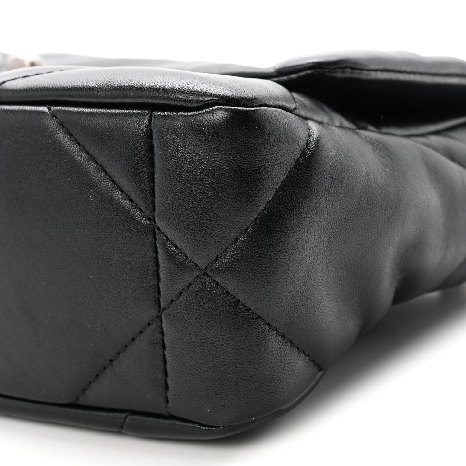 Lambskin Quilted Medium Chanel 19 Flap Black
