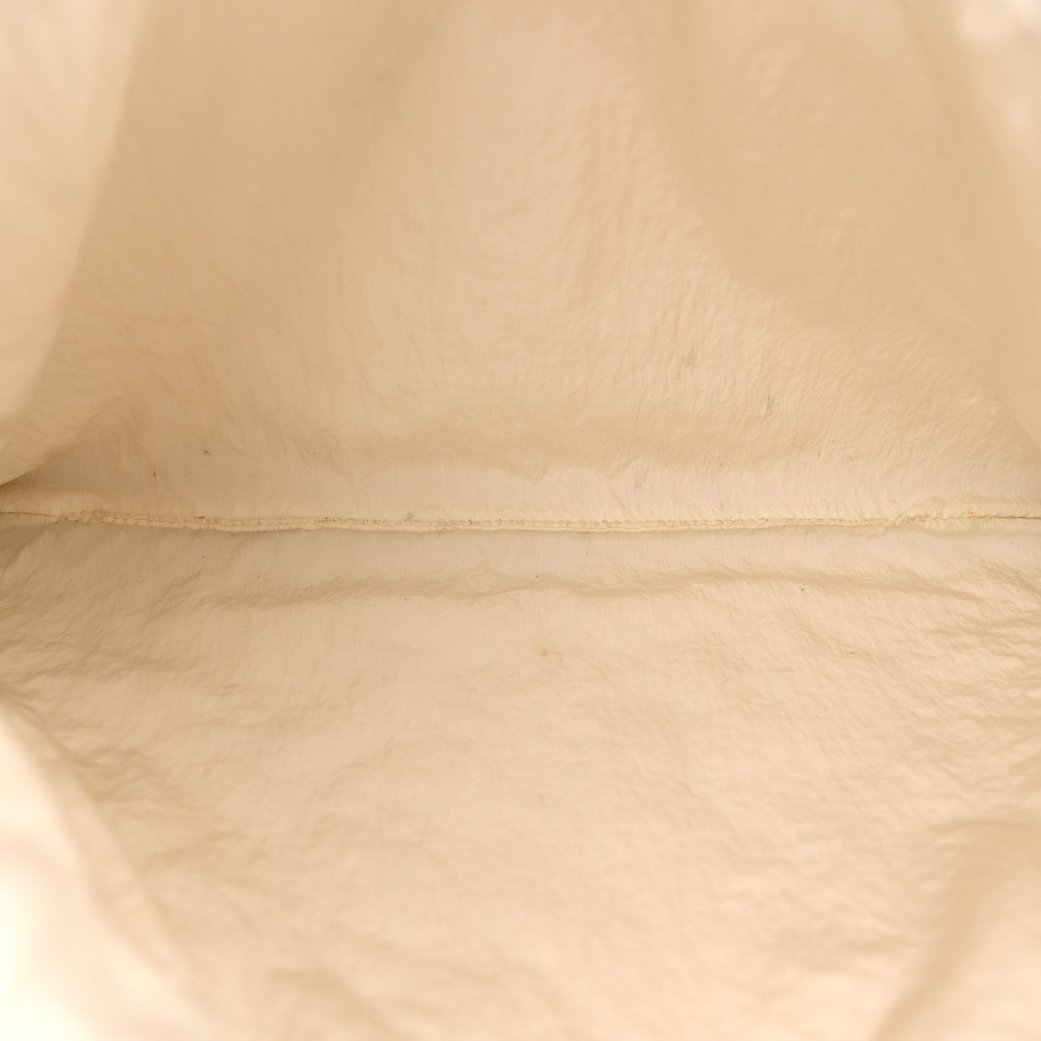 Calfskin Intrecciato Medium Dustbag Chalk