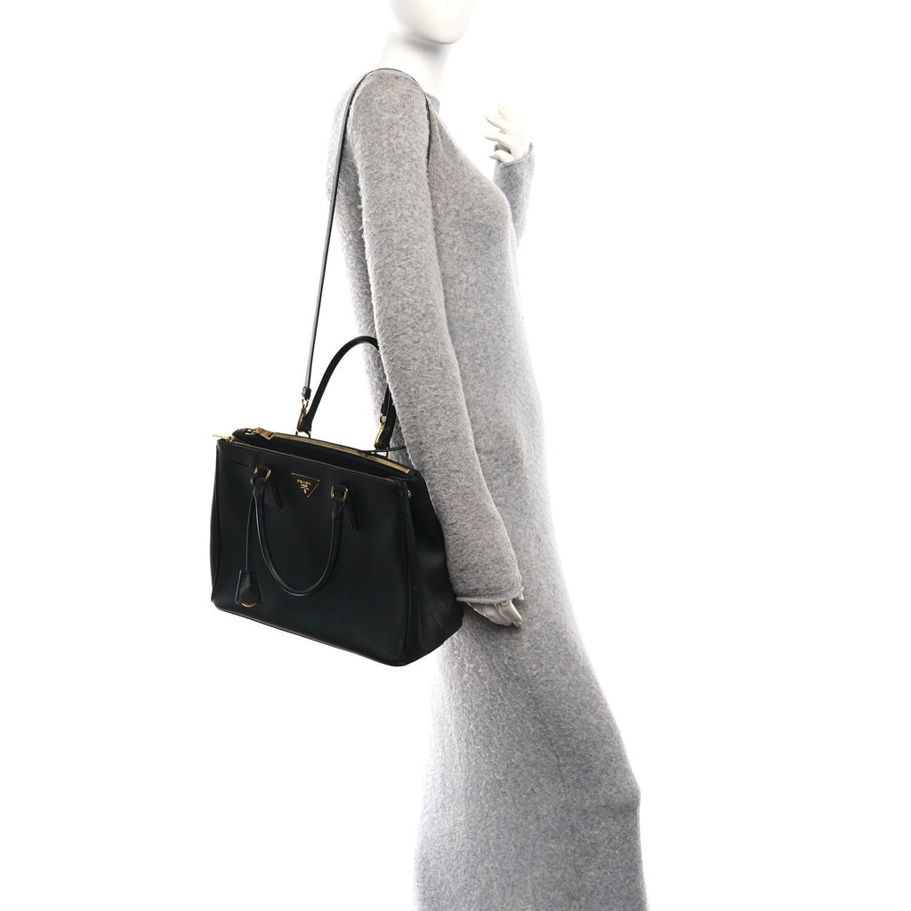 Saffiano Lux Large Galleria Double Zip Tote Black