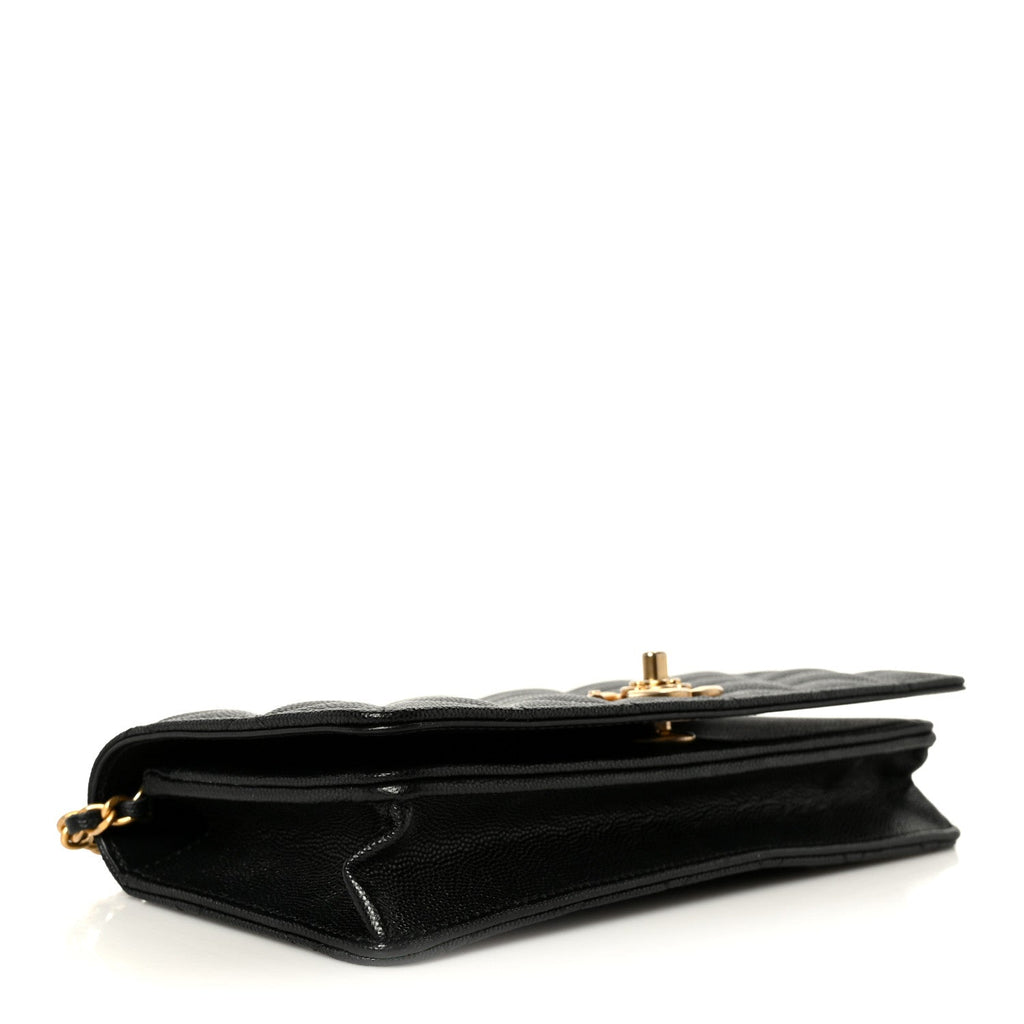 Caviar Quilted Camellia Clutch With Chain Black