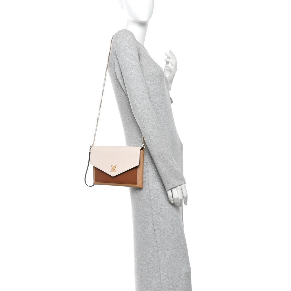 Soft Calfskin My Lockme Pochette Arizona Quartz Caramel