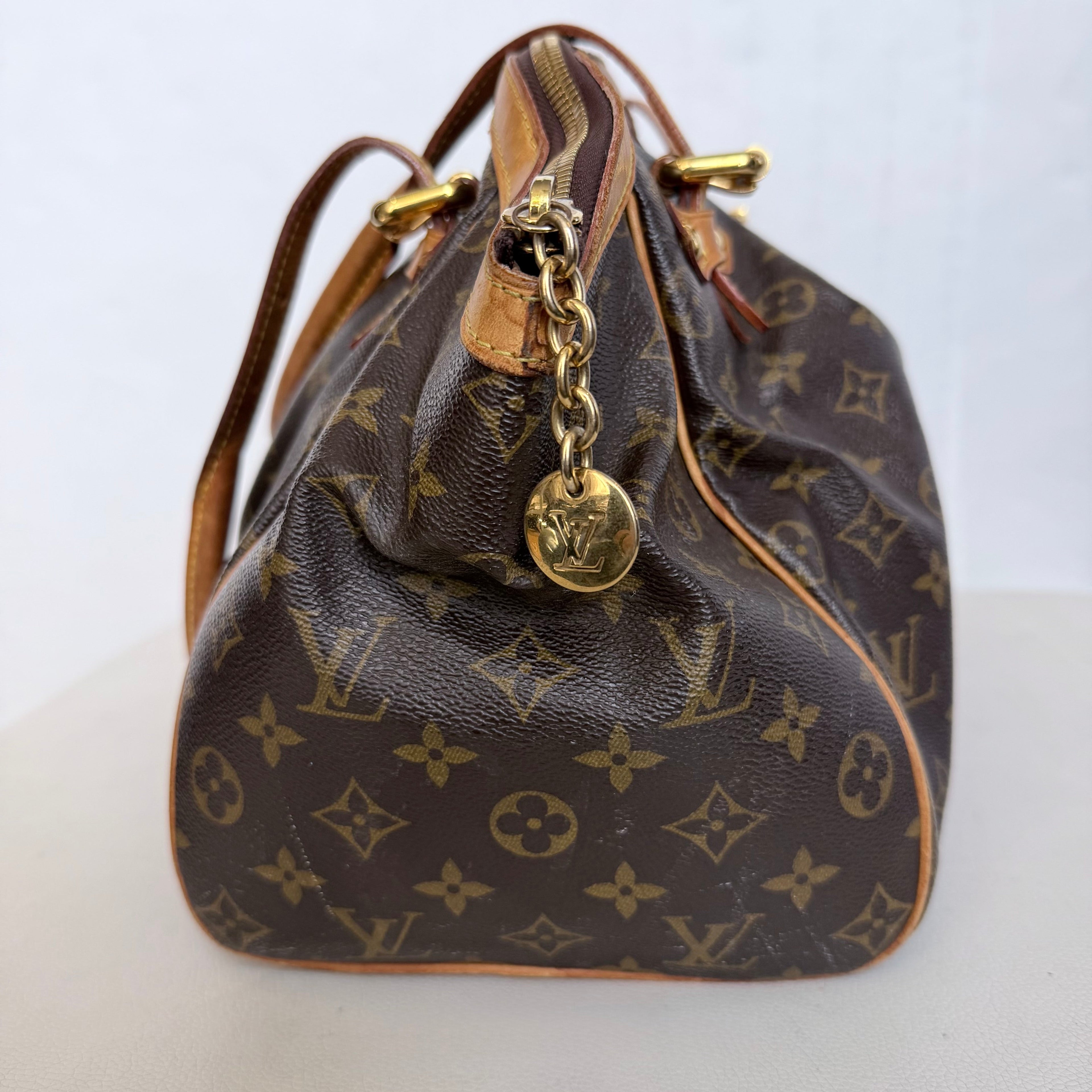 LOUIS VUITTON Tivoli GM Shoulder Bag