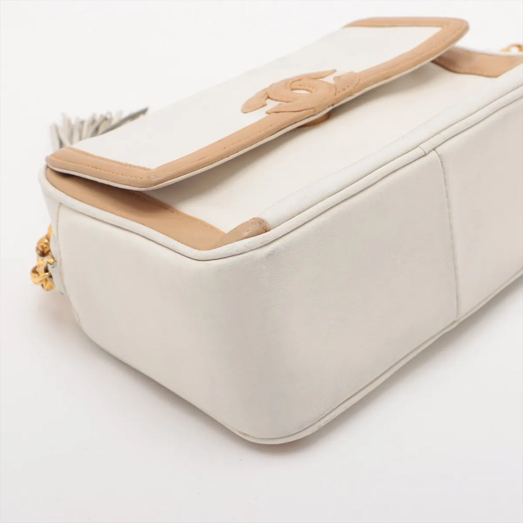 Chanel CC Logo Lambskin Chain Shoulder Bag White