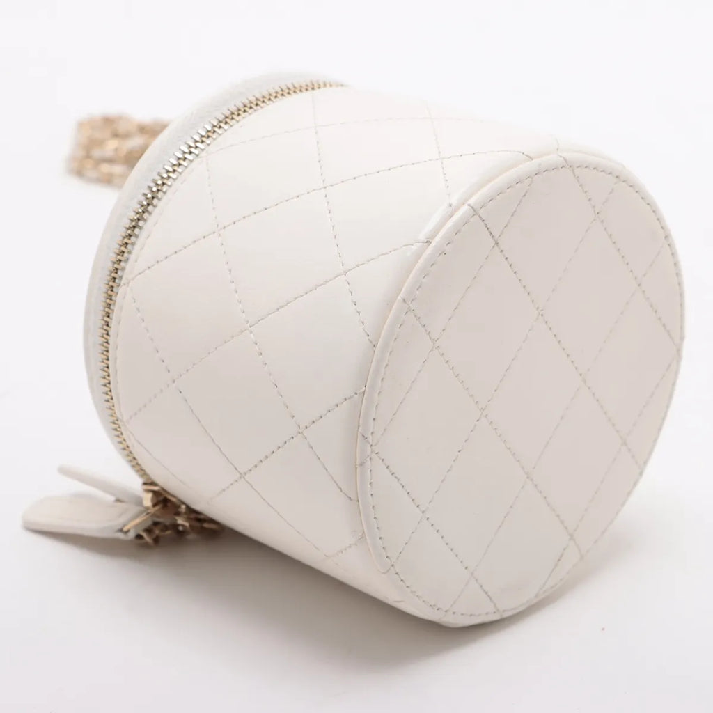 Chanel CC Logo Mini Matelasse Lambskin Chain Round Shoulder Bag White