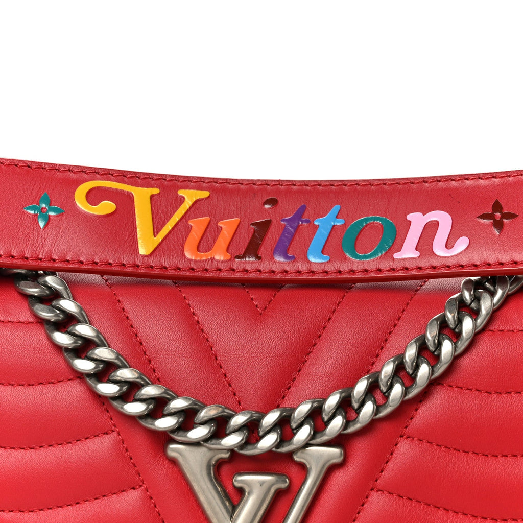 Calfskin New Wave Chain MM Ecarlate