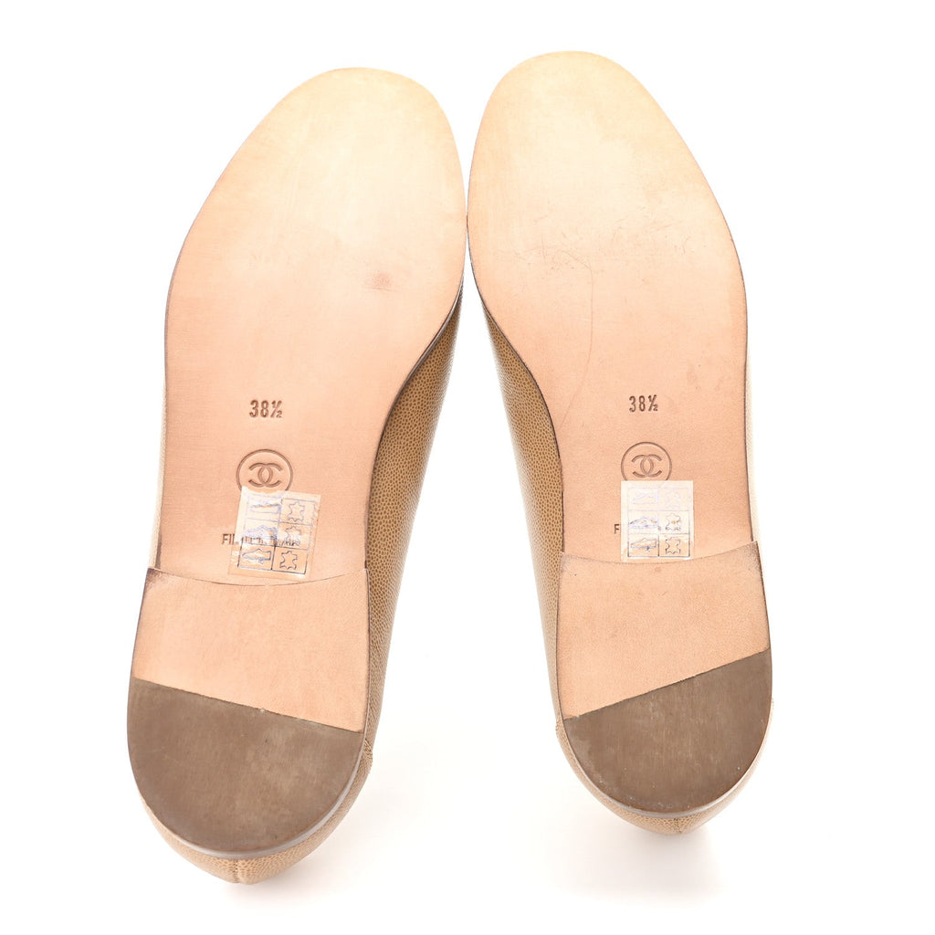Caviar Logo Plate Moccasin Loafers 38.5 Beige