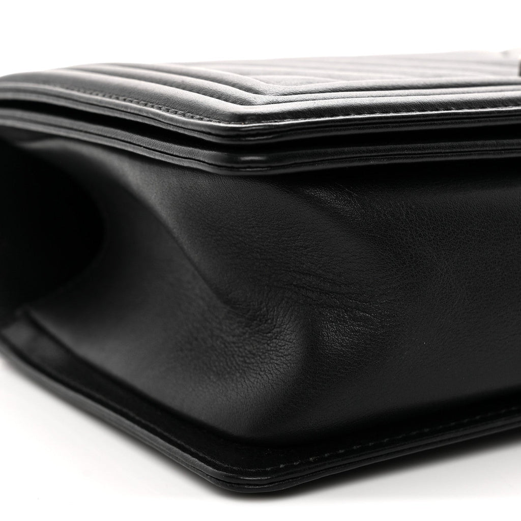 Calfskin Chevron Quilted Medium Boy Flap Black