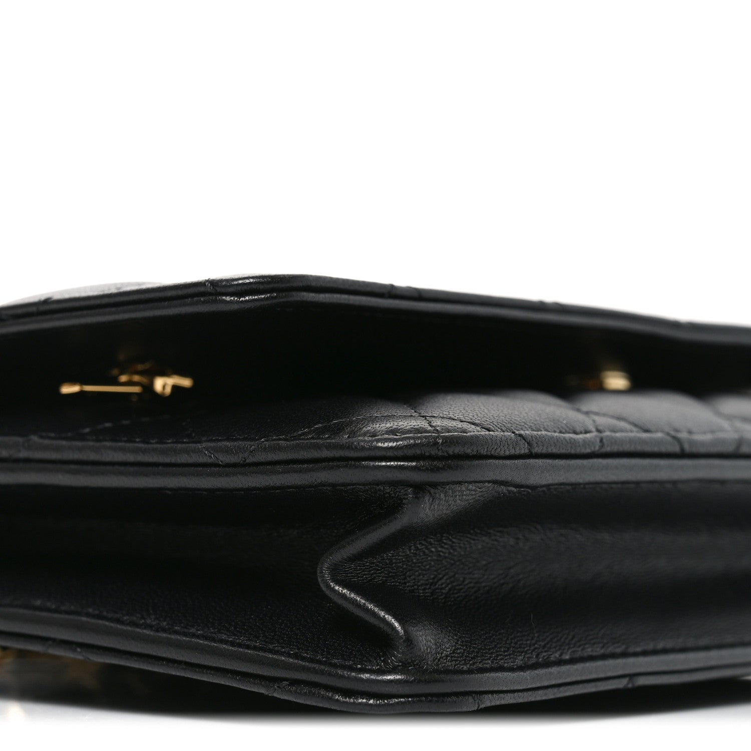 Lambskin Quilted Wallet On Chain WOC Black