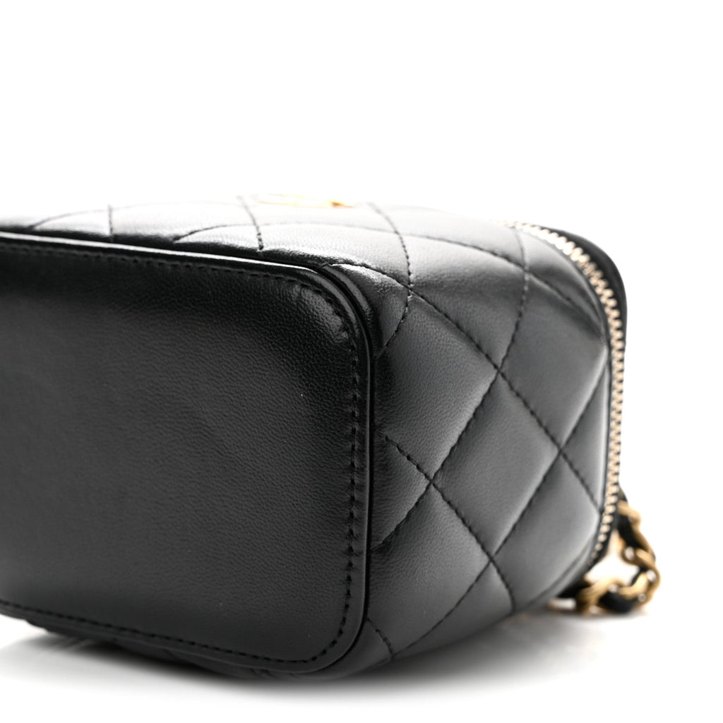 Lambskin Quilted Mini Pearl Crush Vanity Case With Chain Black