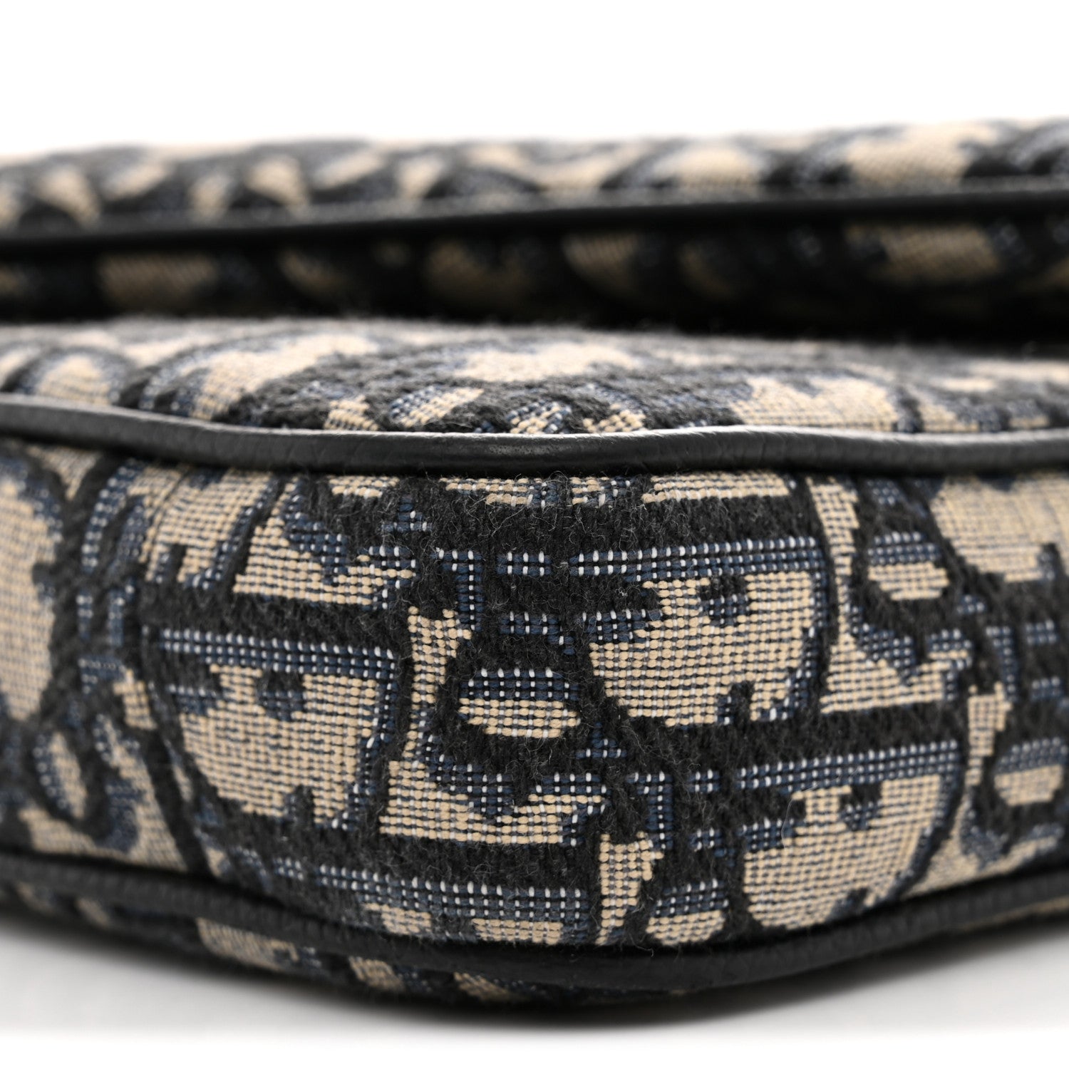 Oblique Saddle Triple Pouch Navy Blue