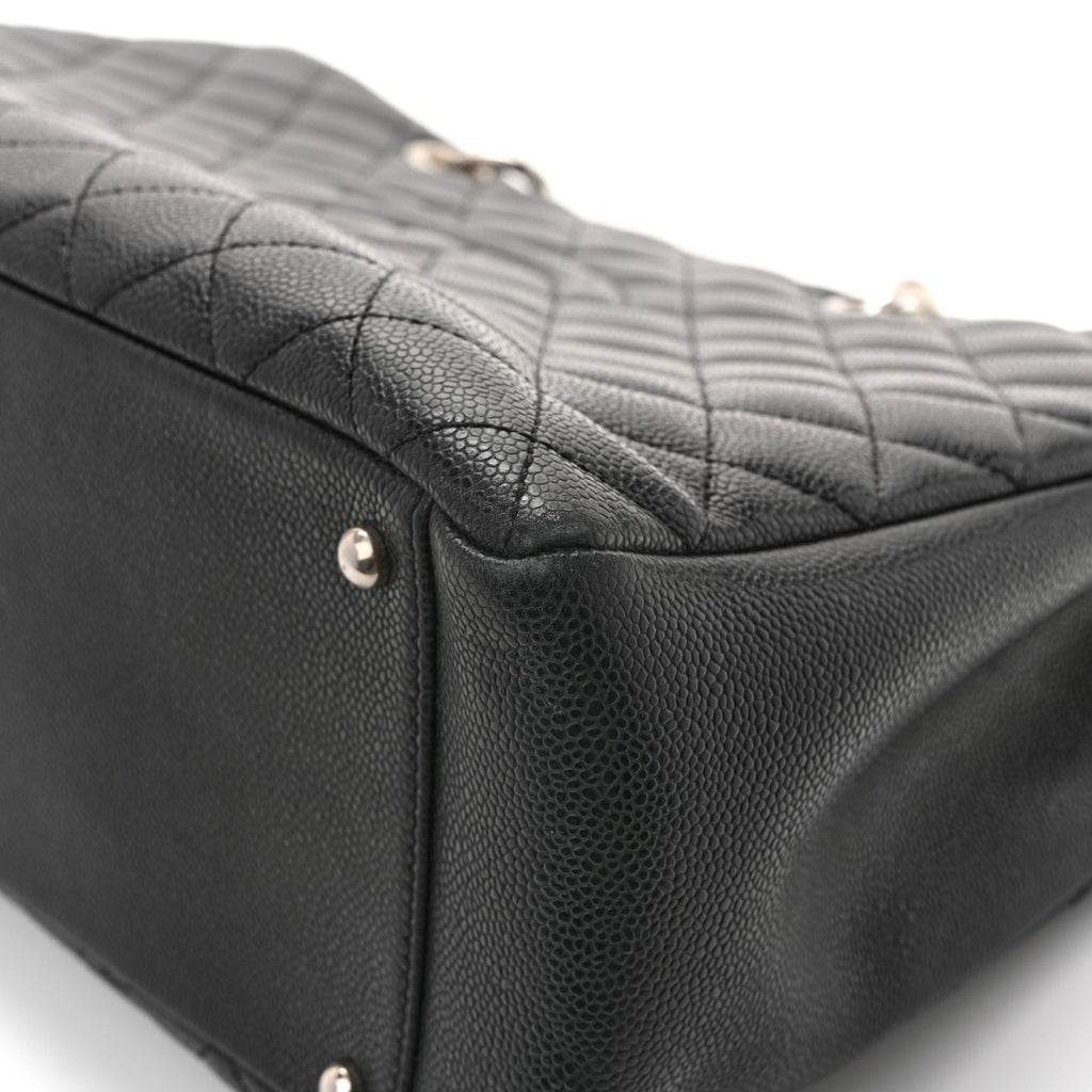Caviar Quilted XL Grand Shopping Tote GST Black