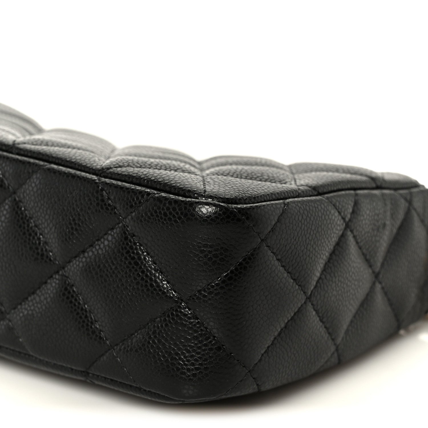 Caviar Quilted Purse With Chain Black