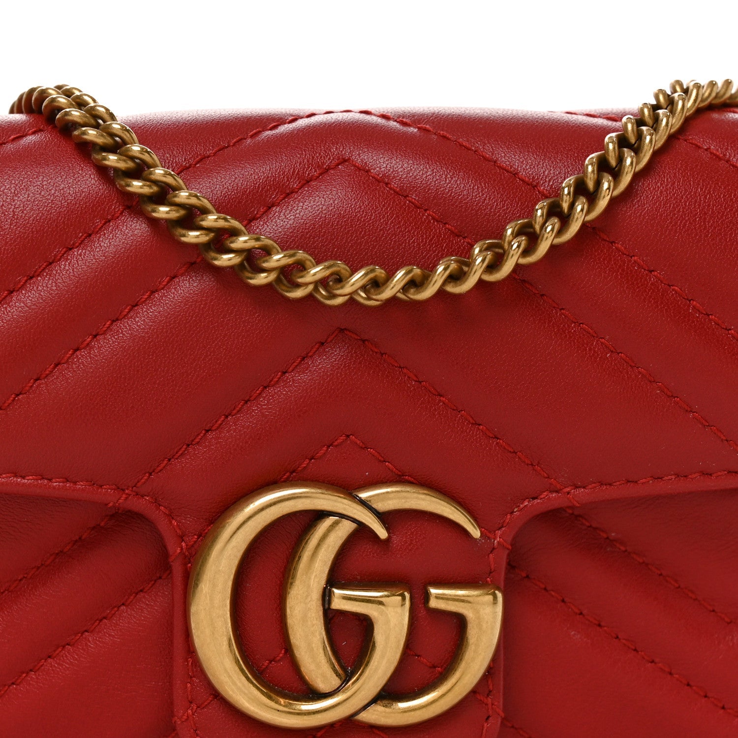 Calfskin Matelasse Super Mini GG Marmont Shoulder Bag Hibiscus Red