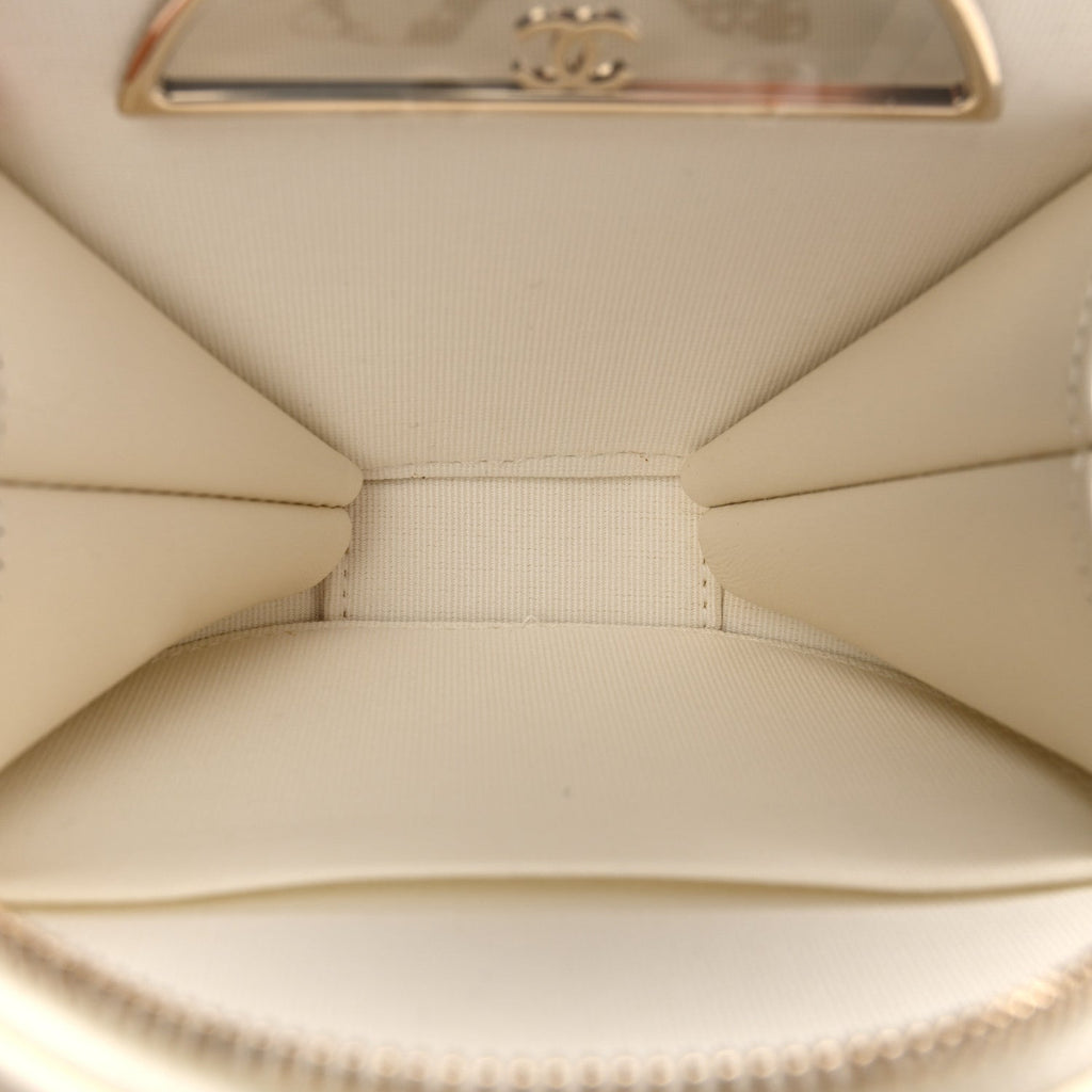 Caviar Quilted Round Handle With Care Vanity With Chain White