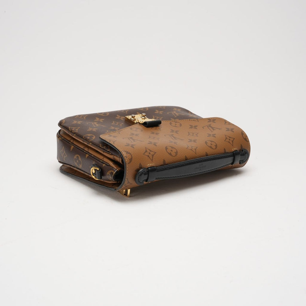 Louis Vuitton Pochette Métis Monogram Reverse Canvas 2018