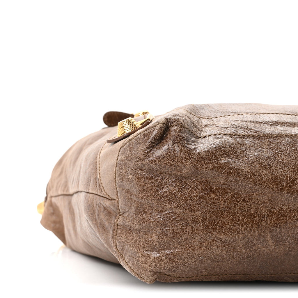 Agneau Giant 21 Gold Hardware Day Hobo Truffle