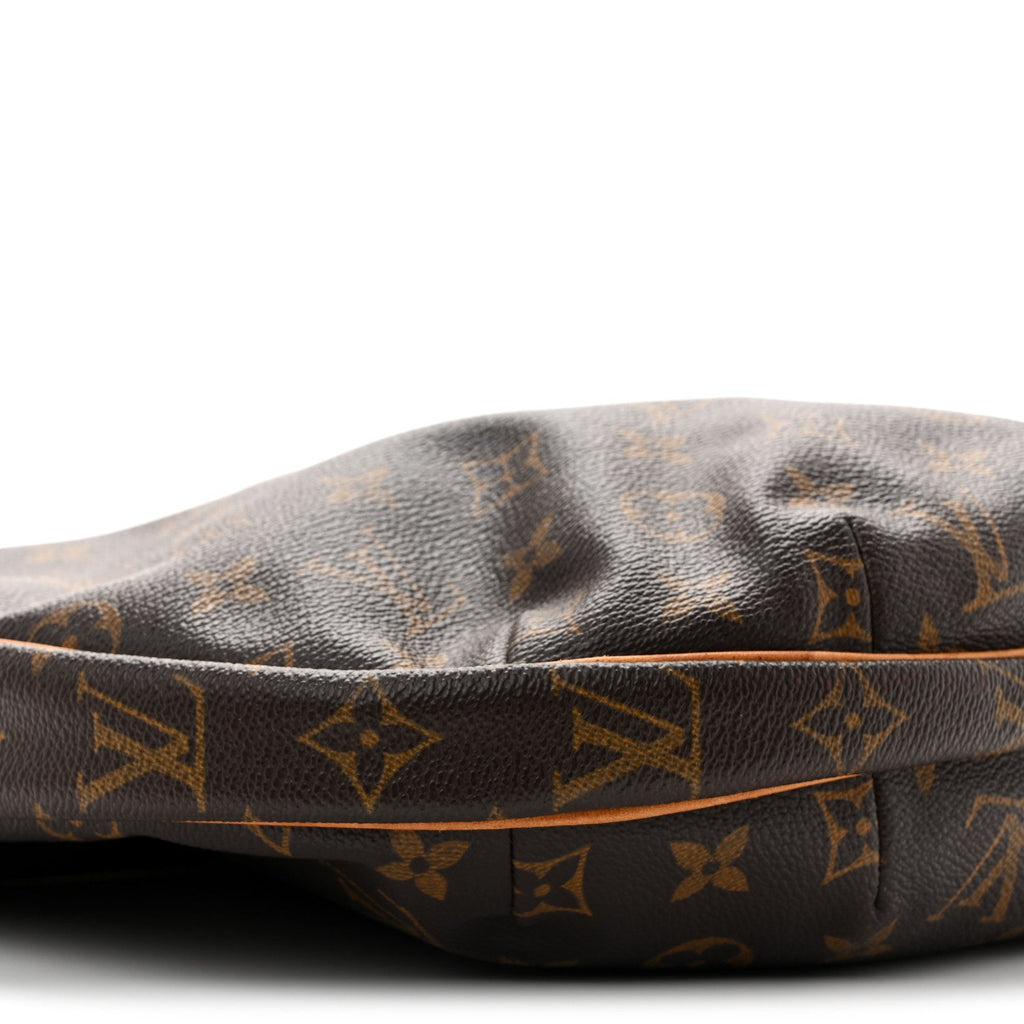 Monogram Croissant MM