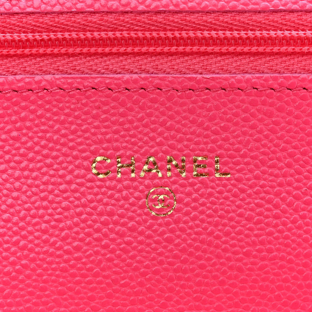 Caviar Quilted Wallet on Chain WOC Fuchsia