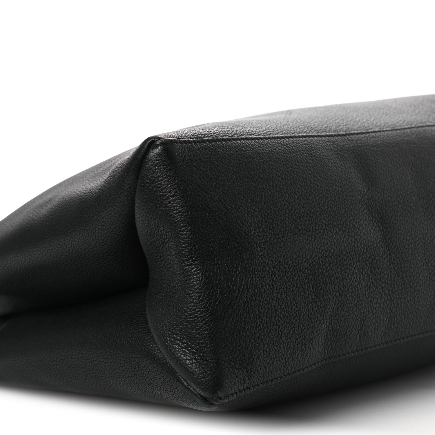 Grained Calfskin Lockme Shopper Black