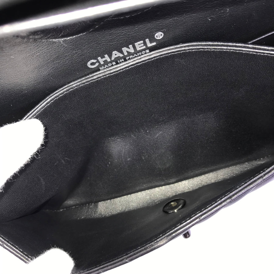 CHANEL V Stitch Chevron Shoulder bag