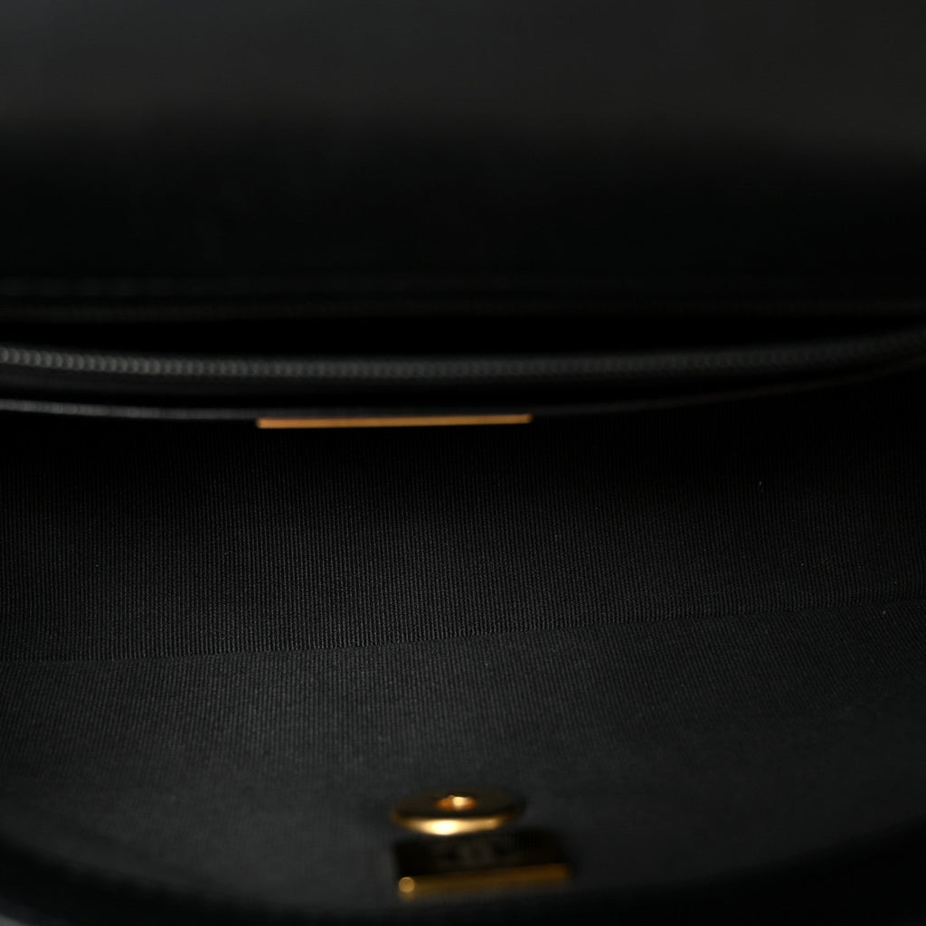 Shiny Lambskin Quilted Small Single Flap Black