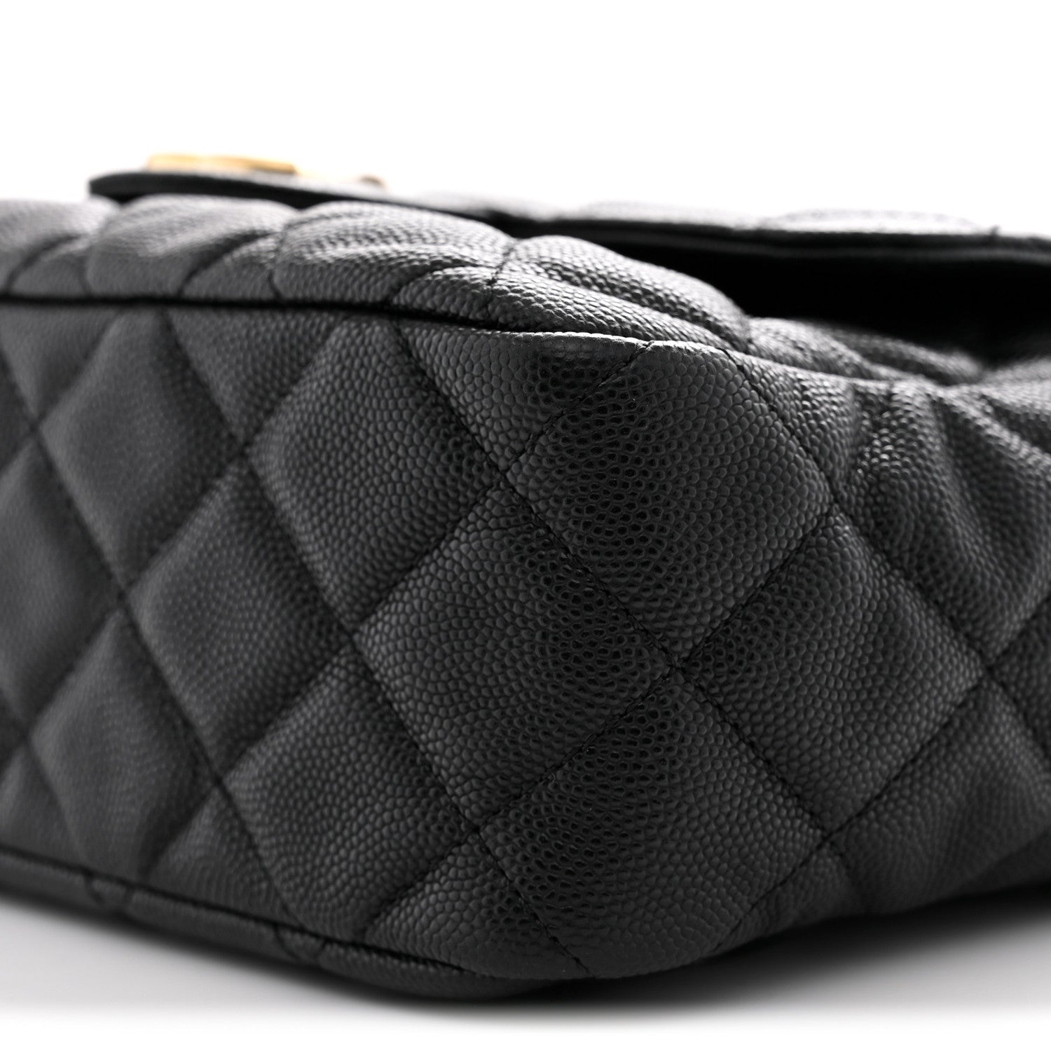 Caviar Quilted Wavy CC Hobo Black