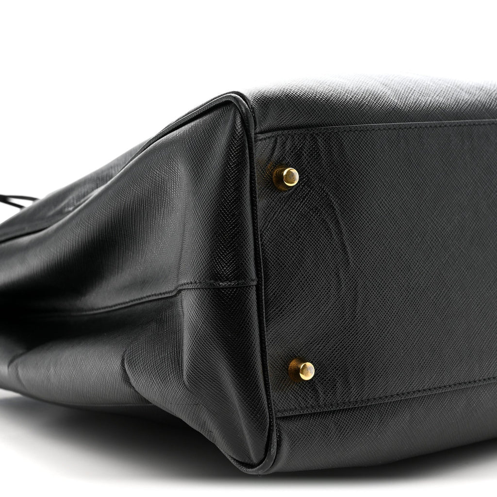 Saffiano Lux Extra Large Galleria Double Zip Tote Black