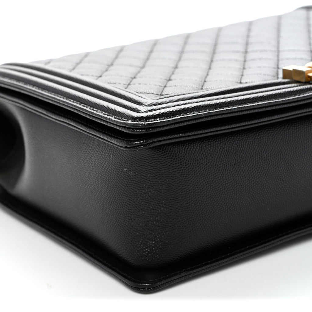 Caviar Quilted Large Boy Flap Black