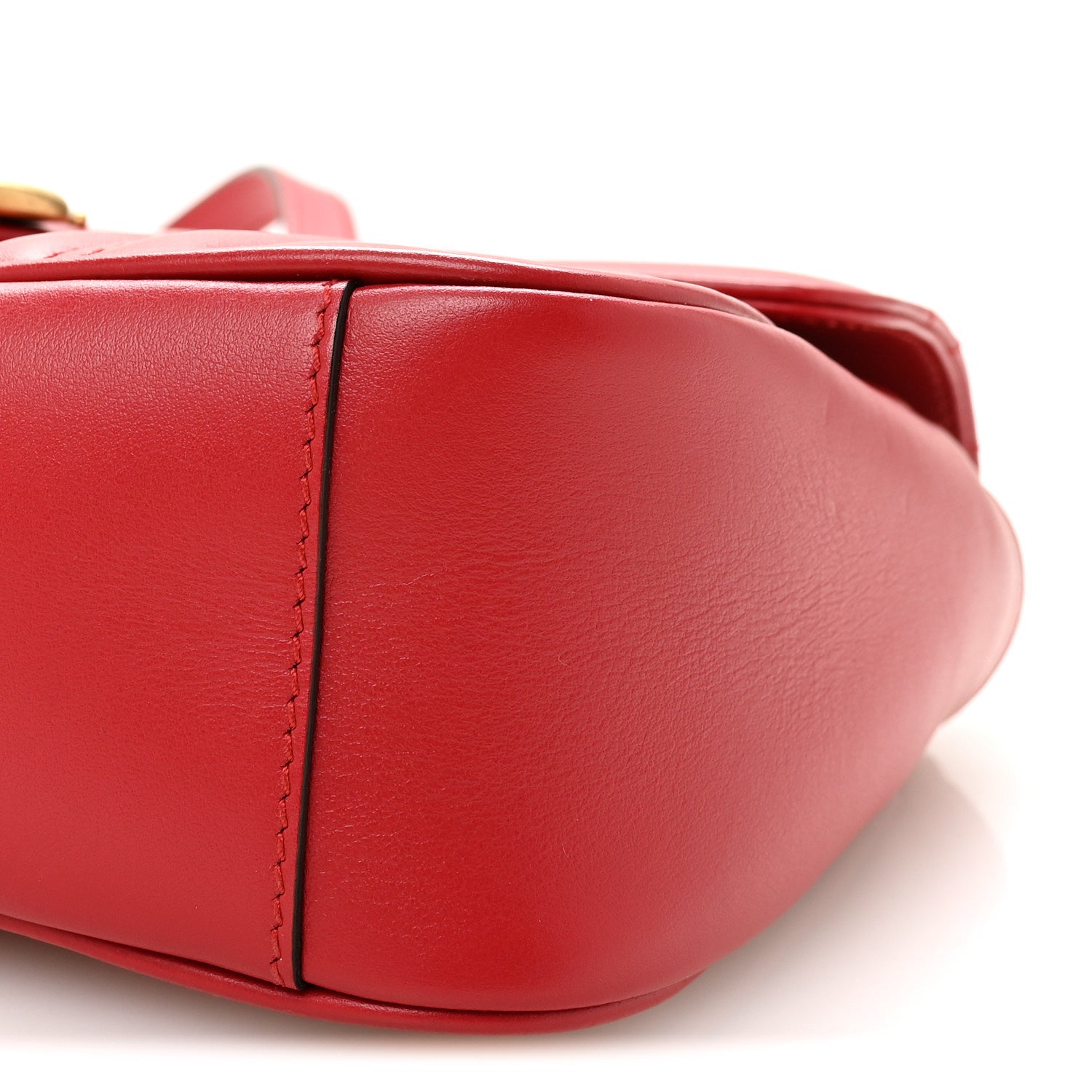 Calfskin Matelasse Small GG Marmont Shoulder Bag Hibiscus Red