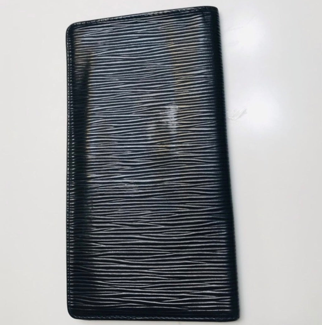 LOUIS VUITTON Epi Wallet Black
