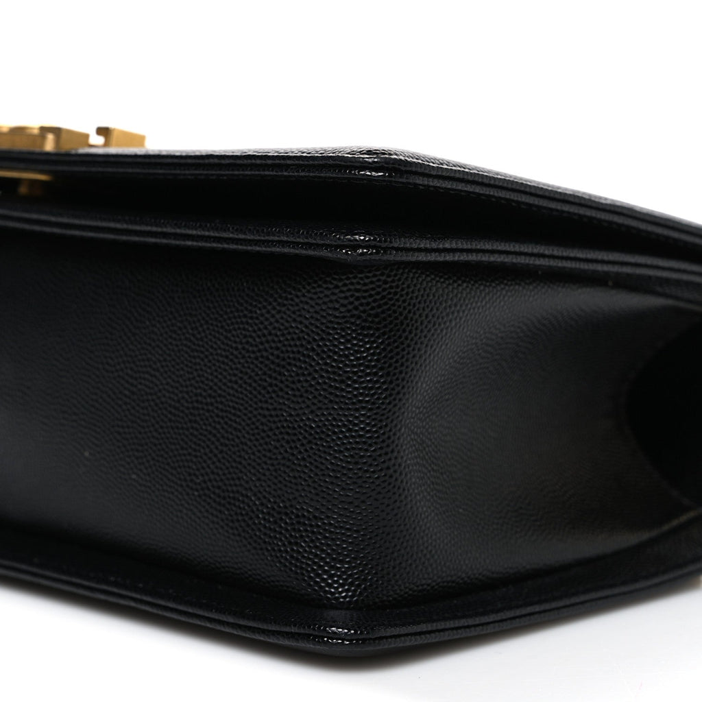 Caviar Quilted Medium Boy Flap Black